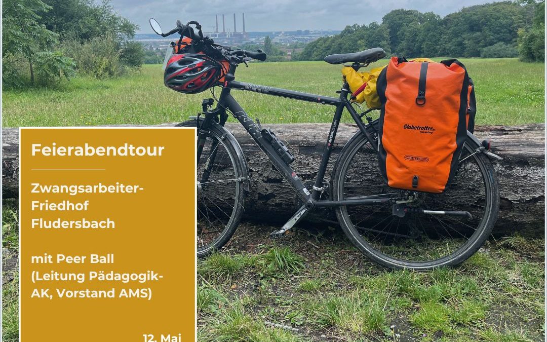 Feierabendtour mit Rundgang Zwangsarbeiter-Friedhof Fludersbach (Peer Ball, Leitung Pädagogik-AK, Vorstand AMS)